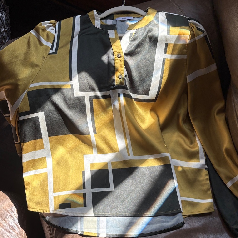 Fate Anthropologie Geometric Abstract Print Blouse Large - Picture 4 of 10